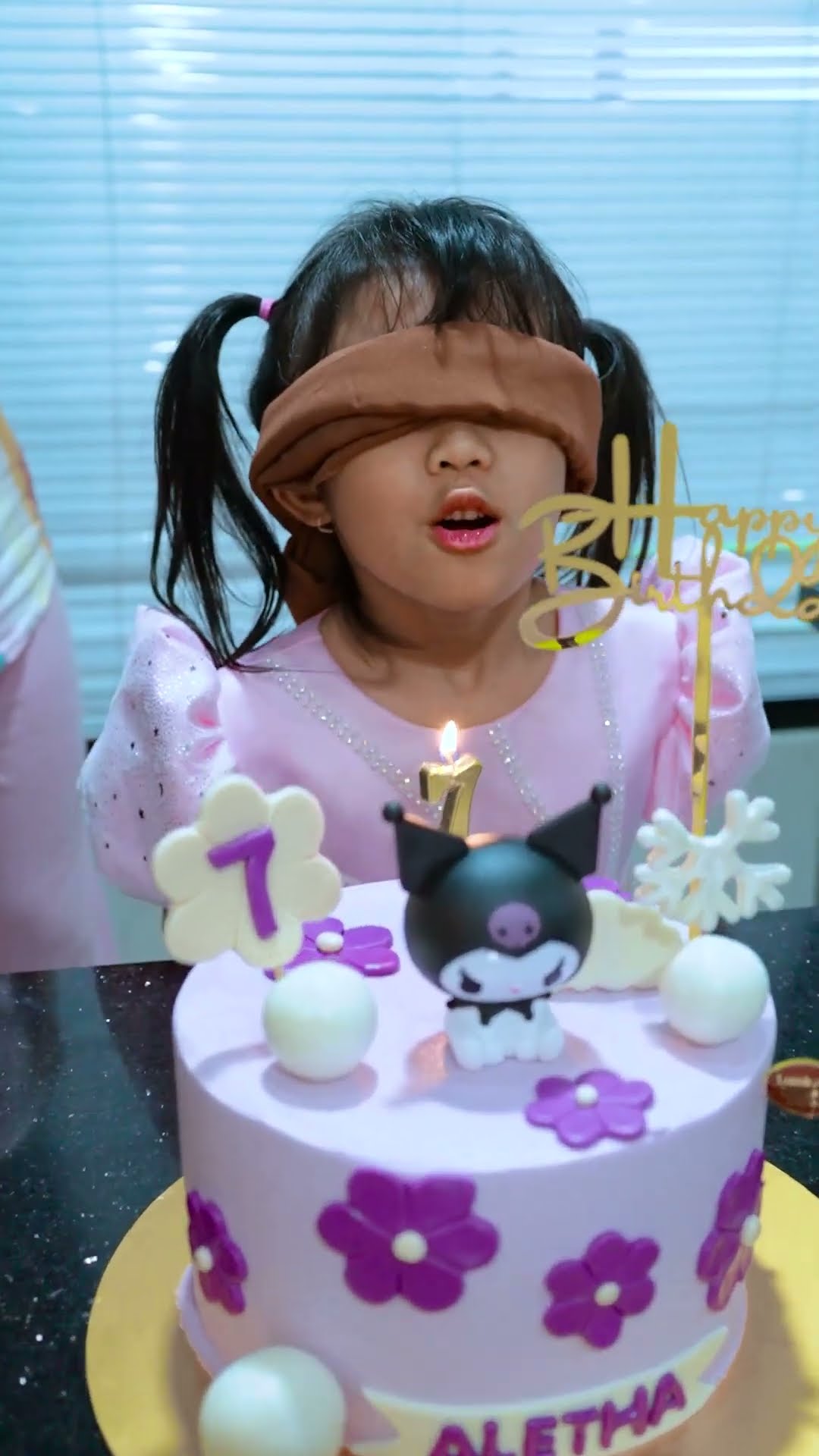 Aletha Tiup Lilin Dengan Mata Tertutup #alethaabew